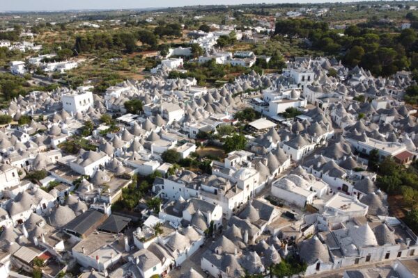 alberobello - la-magnolia-apulian-bed-and-breakfast-rooms-pool-relax-discover-polignano-014 alberobello - la-magnolia-apulian-bed-and-breakfast-rooms-pool-relax-discover-polignano-014