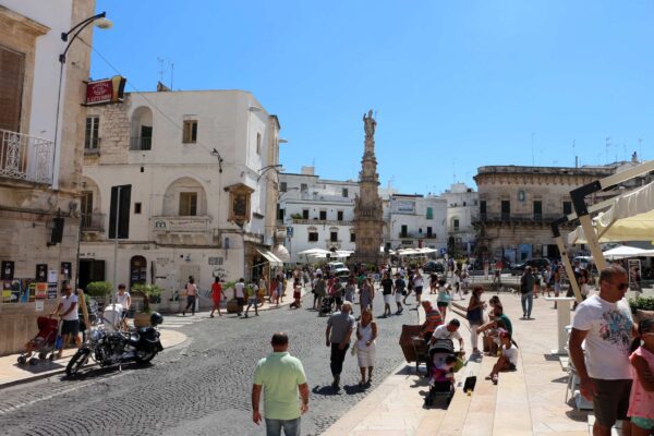 ostuni - la-magnolia-apulian-bed-and-breakfast-rooms-pool-relax-discover-polignano-031 ostuni - la-magnolia-apulian-bed-and-breakfast-rooms-pool-relax-discover-polignano-031