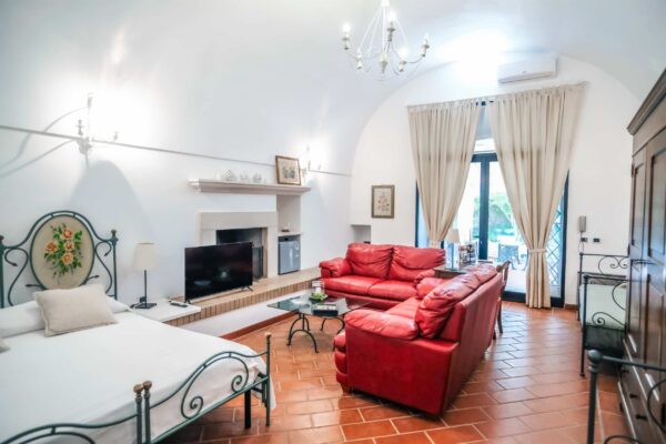 antica-radice-storia-la-magnolia-apulian-bed-and-breakfast-rooms-pool-relax-discover-polignano-004 antica-radice-storia-la-magnolia-apulian-bed-and-breakfast-rooms-pool-relax-discover-polignano-004