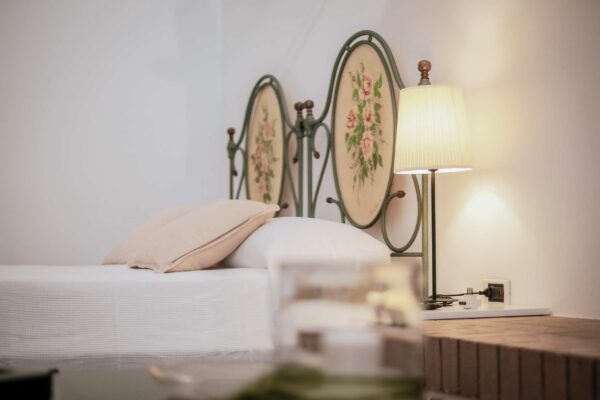 antica-radice-storia-la-magnolia-apulian-bed-and-breakfast-rooms-pool-relax-discover-polignano-005 antica-radice-storia-la-magnolia-apulian-bed-and-breakfast-rooms-pool-relax-discover-polignano-005