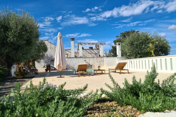 piscina-storia-la-magnolia-apulian-bed-and-breakfast-rooms-pool-relax-discover-polignano-001 piscina-storia-la-magnolia-apulian-bed-and-breakfast-rooms-pool-relax-discover-polignano-001