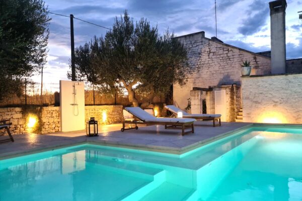 piscina-storia-la-magnolia-apulian-bed-and-breakfast-rooms-pool-relax-discover-polignano-003 piscina-storia-la-magnolia-apulian-bed-and-breakfast-rooms-pool-relax-discover-polignano-003